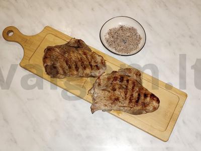 Kiaulienos steikas su balzaminiu actu ir česnaku pipirais pagrindine nuotrauka