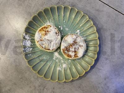 Švelniausi varškėčiai iš riebios varškės pagrindine nuotrauka