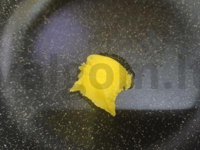 Grietininiai špinatai su kiaušiniu Žingsnis 2