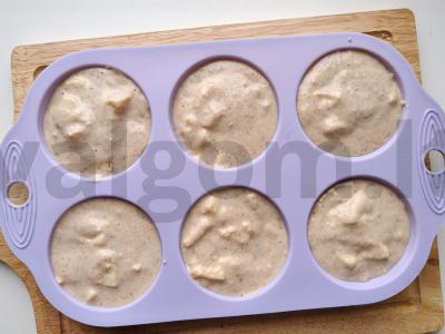 Avižiniai mini-šarlotai su raugintu pienu Žingsnis 6