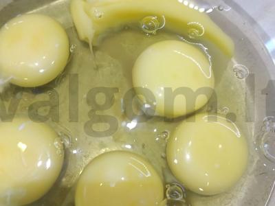 Grietininiai špinatai su kiaušiniu Žingsnis 8