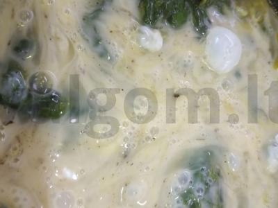 Grietininiai špinatai su kiaušiniu Žingsnis 9