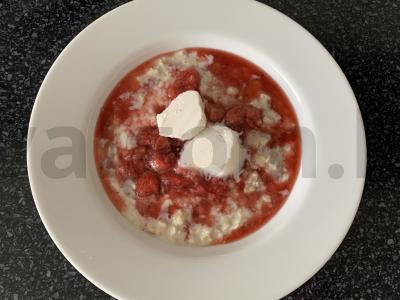 Avižų košė su braškėmis pagrindine nuotrauka