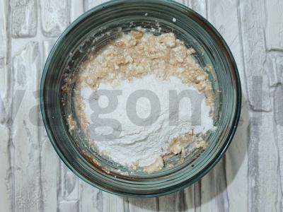 Prieskoniuoti varškėčiai su obuoliu ir cinamonu Žingsnis 4