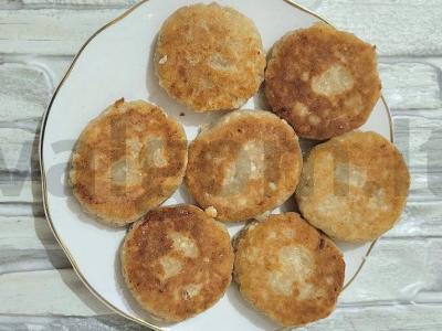 Prieskoniuoti varškėčiai su obuoliu ir cinamonu pagrindine nuotrauka