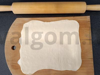 Kruasanai su tamsiu šokoladu per 25 minutes Žingsnis 1