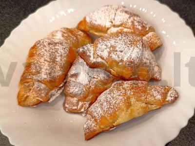 Kruasanai su tamsiu šokoladu per 25 minutes pagrindine nuotrauka