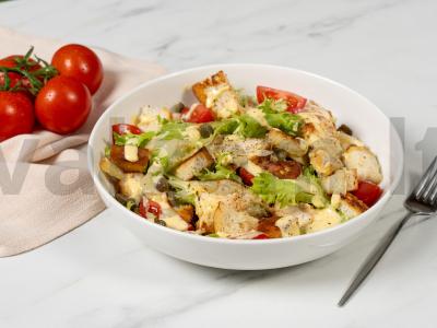 Cezario salotas su skrudintais duonos kubeliais pagrindine nuotrauka