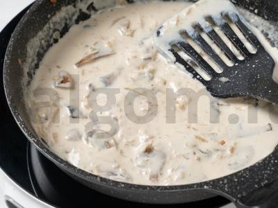 Makaronai su grybais grietinėlės padaže Žingsnis 5