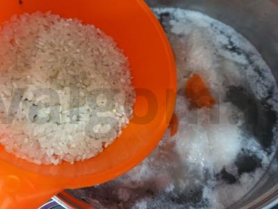 Vištienos sriuba su sėlenomis Žingsnis 4