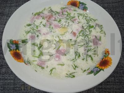 Okroška su beržų sultimis, rūkytomis dešromis ir majonezu pagrindine nuotrauka