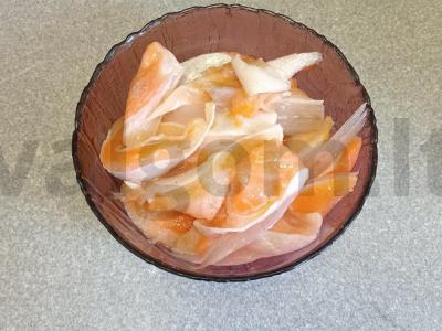 Lašišų pilvukai, marinuoti mandarinų sultimis Žingsnis 4