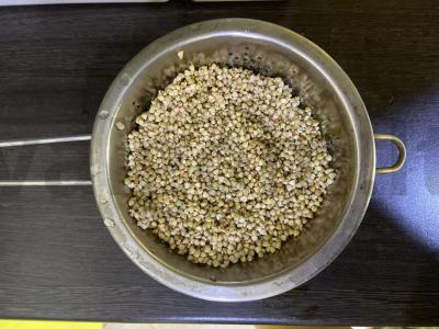 Naudingas duona iš žalios grikių su sėklomis Žingsnis 2