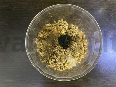 Naudingas duona iš žalios grikių su sėklomis Žingsnis 3