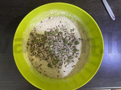 Naudingas duona iš žalios grikių su sėklomis Žingsnis 6