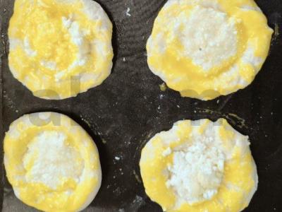 Vatrushkos su varške ant rauginto tešlos Žingsnis 7