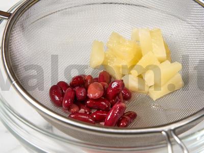 Salotas su raudonuoju paprikos ir traškučiais Žingsnis 1