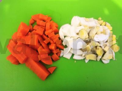 Okroška su kiaušiniu, sėlenomis ir kepta morkomis Žingsnis 5