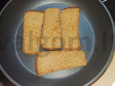 Sumuštiniai su šprotų ir lydytu sūriu Žingsnis 1