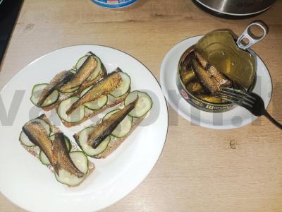 Sumuštiniai su šprotų ir lydytu sūriu Žingsnis 5