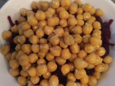 Burokėlių salotos su avinžirniais Žingsnis 3