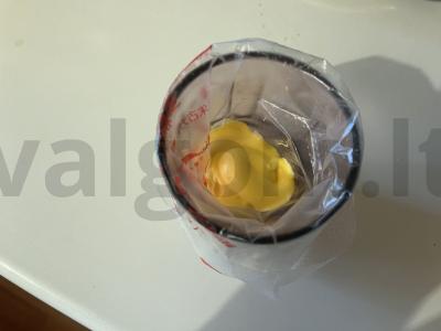 Sūrio blyneliai su apkepintu faršu Žingsnis 2