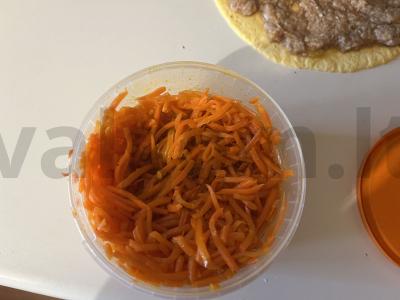 Sūrio blyneliai su apkepintu faršu Žingsnis 3