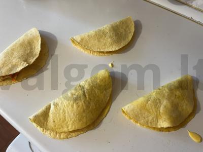 Sūrio blyneliai su apkepintu faršu Žingsnis 8