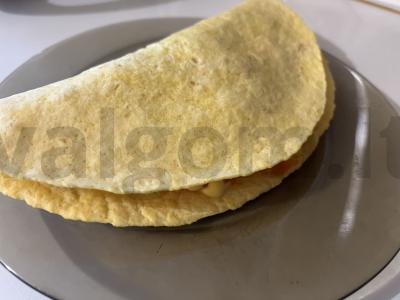 Sūrio blyneliai su apkepintu faršu pagrindine nuotrauka