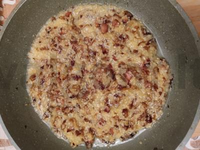 Kukurūzų košė su šonine aštriu sojų padažu pagrindine nuotrauka