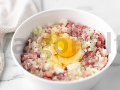 Kiaulienos kotletai pomidorų padaže Žingsnis 7