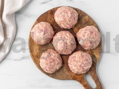 Kiaulienos kotletai pomidorų padaže Žingsnis 9