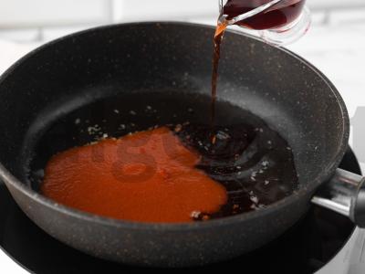 Kiaulienos kotletai pomidorų padaže Žingsnis 11