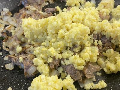 Kruopos iš sorų su jautiena ir keptu svogūnu Žingsnis 7