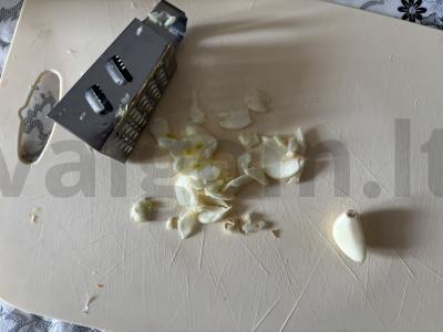 Majonezo marinatas vištienos kepimui Žingsnis 2