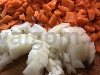 Bulvės su sojų mėsa Žingsnis 2