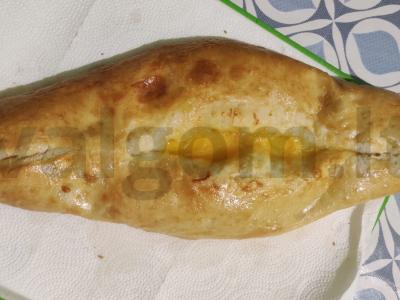 Adžarų hachapuri su sūriu ir suluguni pagrindine nuotrauka