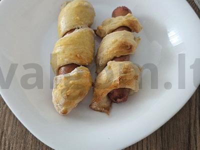 Namų dešrelės tešloje pagrindine nuotrauka