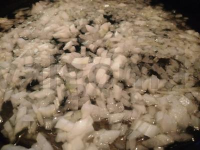 Pica su grybais lėtoje viryklėje Žingsnis 1