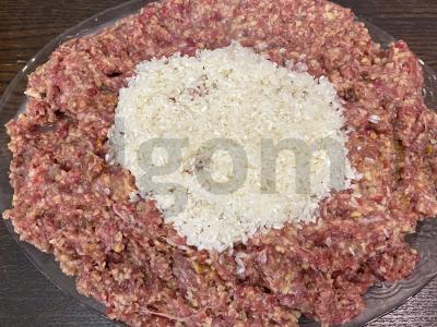 Dolma su jautienos faršu, ryžiais ir ciberžole Žingsnis 3