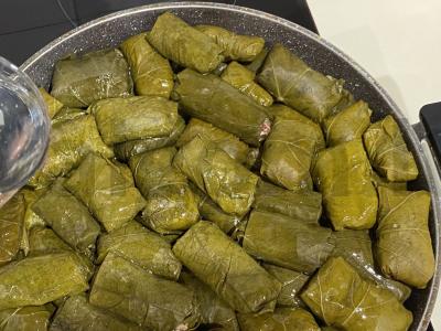 Dolma su jautienos faršu, ryžiais ir ciberžole Žingsnis 15