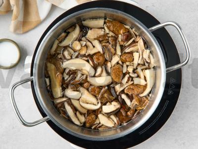 Vegetariška solianka su bulvėmis ir grybais Žingsnis 2