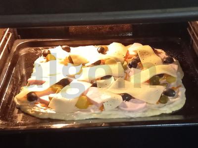 Pica „Skani“ su kumpiu ir sūriu Žingsnis 8