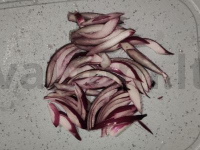 Tom Yum su vyšniniais pomidorais Žingsnis 2