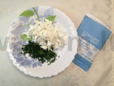 Varškės sūreliai su žolelėmis Žingsnis 2