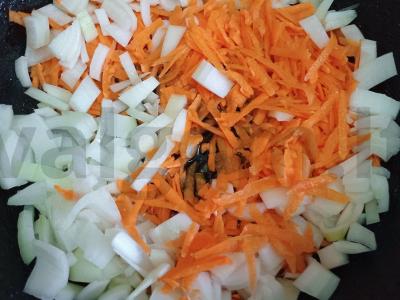 Troškinta jautiena su daržovėmis ir kuskuso garnyru Žingsnis 1