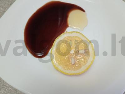 Salotos su aštuonkoju, daržovėmis, mandarinų ir spanguolių Žingsnis 6