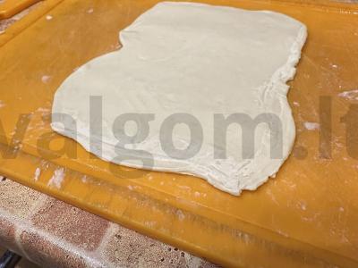 Sluoksniuota tešla su sūriu arbatai Žingsnis 2