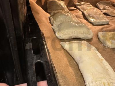 Sluoksniuota tešla su sūriu arbatai Žingsnis 8