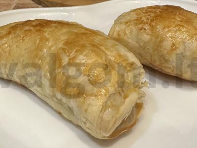 Sluoksniuota tešla su sūriu arbatai pagrindine nuotrauka